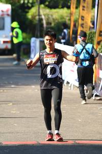 BIB: 1251
                            <button type="button" onclick="openModal(6977799)" class="btn btn-primary btn-sm float-right btn-popup" data-toggle="modal" data-target=".modal-high-quality">
                        <i class="fas fa-shopping-cart"></i> Add to Cart
                    </button>
                                            <button type="button" onclick="isThisMe(6977799, true)" class="btn btn-success btn-sm float-right btn-popup btn-isme hidden" data-toggle="tooltip" data-placement="bottom" title="นี่คือรูปของคุณใช่ไหม คลิกที่นี่เพื่อเอาเข้าอัลบั้ม">
                        <i class="fas fa-plus"></i> Add to album
                    </button>
                    <button type="button" onclick="isThisMe(6977799, false)" class="btn btn-warning btn-sm float-right btn-popup btn-isnotme hidden">
                        <i class="fas fa-ban"></i> Remove from album
                    </button>