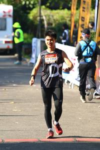 BIB: 1251
                            <button type="button" onclick="openModal(6977777)" class="btn btn-primary btn-sm float-right btn-popup" data-toggle="modal" data-target=".modal-high-quality">
                        <i class="fas fa-shopping-cart"></i> Add to Cart
                    </button>
                                            <button type="button" onclick="isThisMe(6977777, true)" class="btn btn-success btn-sm float-right btn-popup btn-isme hidden" data-toggle="tooltip" data-placement="bottom" title="นี่คือรูปของคุณใช่ไหม คลิกที่นี่เพื่อเอาเข้าอัลบั้ม">
                        <i class="fas fa-plus"></i> Add to album
                    </button>
                    <button type="button" onclick="isThisMe(6977777, false)" class="btn btn-warning btn-sm float-right btn-popup btn-isnotme hidden">
                        <i class="fas fa-ban"></i> Remove from album
                    </button>