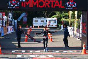 BIB: 0413
                            <button type="button" onclick="openModal(6975578)" class="btn btn-primary btn-sm float-right btn-popup" data-toggle="modal" data-target=".modal-high-quality">
                        <i class="fas fa-shopping-cart"></i> Add to Cart
                    </button>
                                            <button type="button" onclick="isThisMe(6975578, true)" class="btn btn-success btn-sm float-right btn-popup btn-isme hidden" data-toggle="tooltip" data-placement="bottom" title="นี่คือรูปของคุณใช่ไหม คลิกที่นี่เพื่อเอาเข้าอัลบั้ม">
                        <i class="fas fa-plus"></i> Add to album
                    </button>
                    <button type="button" onclick="isThisMe(6975578, false)" class="btn btn-warning btn-sm float-right btn-popup btn-isnotme hidden">
                        <i class="fas fa-ban"></i> Remove from album
                    </button>