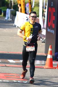 BIB: 1305
                            <button type="button" onclick="openModal(6980093)" class="btn btn-primary btn-sm float-right btn-popup" data-toggle="modal" data-target=".modal-high-quality">
                        <i class="fas fa-shopping-cart"></i> Add to Cart
                    </button>
                                            <button type="button" onclick="isThisMe(6980093, true)" class="btn btn-success btn-sm float-right btn-popup btn-isme hidden" data-toggle="tooltip" data-placement="bottom" title="นี่คือรูปของคุณใช่ไหม คลิกที่นี่เพื่อเอาเข้าอัลบั้ม">
                        <i class="fas fa-plus"></i> Add to album
                    </button>
                    <button type="button" onclick="isThisMe(6980093, false)" class="btn btn-warning btn-sm float-right btn-popup btn-isnotme hidden">
                        <i class="fas fa-ban"></i> Remove from album
                    </button>