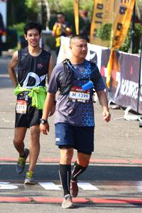 BIB: 1399, 1275
                            <button type="button" onclick="openModal(6984677)" class="btn btn-primary btn-sm float-right btn-popup" data-toggle="modal" data-target=".modal-high-quality">
                        <i class="fas fa-shopping-cart"></i> Add to Cart
                    </button>
                                            <button type="button" onclick="isThisMe(6984677, true)" class="btn btn-success btn-sm float-right btn-popup btn-isme hidden" data-toggle="tooltip" data-placement="bottom" title="นี่คือรูปของคุณใช่ไหม คลิกที่นี่เพื่อเอาเข้าอัลบั้ม">
                        <i class="fas fa-plus"></i> Add to album
                    </button>
                    <button type="button" onclick="isThisMe(6984677, false)" class="btn btn-warning btn-sm float-right btn-popup btn-isnotme hidden">
                        <i class="fas fa-ban"></i> Remove from album
                    </button>