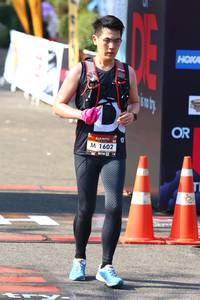 BIB: 1602
                            <button type="button" onclick="openModal(6980181)" class="btn btn-primary btn-sm float-right btn-popup" data-toggle="modal" data-target=".modal-high-quality">
                        <i class="fas fa-shopping-cart"></i> Add to Cart
                    </button>
                                            <button type="button" onclick="isThisMe(6980181, true)" class="btn btn-success btn-sm float-right btn-popup btn-isme hidden" data-toggle="tooltip" data-placement="bottom" title="นี่คือรูปของคุณใช่ไหม คลิกที่นี่เพื่อเอาเข้าอัลบั้ม">
                        <i class="fas fa-plus"></i> Add to album
                    </button>
                    <button type="button" onclick="isThisMe(6980181, false)" class="btn btn-warning btn-sm float-right btn-popup btn-isnotme hidden">
                        <i class="fas fa-ban"></i> Remove from album
                    </button>