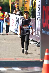 BIB: 1561
                            <button type="button" onclick="openModal(6981470)" class="btn btn-primary btn-sm float-right btn-popup" data-toggle="modal" data-target=".modal-high-quality">
                        <i class="fas fa-shopping-cart"></i> Add to Cart
                    </button>
                                            <button type="button" onclick="isThisMe(6981470, true)" class="btn btn-success btn-sm float-right btn-popup btn-isme hidden" data-toggle="tooltip" data-placement="bottom" title="นี่คือรูปของคุณใช่ไหม คลิกที่นี่เพื่อเอาเข้าอัลบั้ม">
                        <i class="fas fa-plus"></i> Add to album
                    </button>
                    <button type="button" onclick="isThisMe(6981470, false)" class="btn btn-warning btn-sm float-right btn-popup btn-isnotme hidden">
                        <i class="fas fa-ban"></i> Remove from album
                    </button>