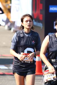 BIB: 1592
                            <button type="button" onclick="openModal(6994602)" class="btn btn-primary btn-sm float-right btn-popup" data-toggle="modal" data-target=".modal-high-quality">
                        <i class="fas fa-shopping-cart"></i> Add to Cart
                    </button>
                                            <button type="button" onclick="isThisMe(6994602, true)" class="btn btn-success btn-sm float-right btn-popup btn-isme hidden" data-toggle="tooltip" data-placement="bottom" title="นี่คือรูปของคุณใช่ไหม คลิกที่นี่เพื่อเอาเข้าอัลบั้ม">
                        <i class="fas fa-plus"></i> Add to album
                    </button>
                    <button type="button" onclick="isThisMe(6994602, false)" class="btn btn-warning btn-sm float-right btn-popup btn-isnotme hidden">
                        <i class="fas fa-ban"></i> Remove from album
                    </button>