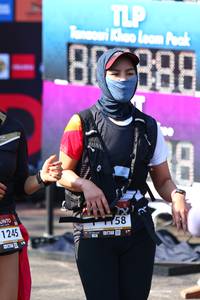 BIB: 8388, 1245
                            <button type="button" onclick="openModal(6993808)" class="btn btn-primary btn-sm float-right btn-popup" data-toggle="modal" data-target=".modal-high-quality">
                        <i class="fas fa-shopping-cart"></i> Add to Cart
                    </button>
                                            <button type="button" onclick="isThisMe(6993808, true)" class="btn btn-success btn-sm float-right btn-popup btn-isme hidden" data-toggle="tooltip" data-placement="bottom" title="นี่คือรูปของคุณใช่ไหม คลิกที่นี่เพื่อเอาเข้าอัลบั้ม">
                        <i class="fas fa-plus"></i> Add to album
                    </button>
                    <button type="button" onclick="isThisMe(6993808, false)" class="btn btn-warning btn-sm float-right btn-popup btn-isnotme hidden">
                        <i class="fas fa-ban"></i> Remove from album
                    </button>