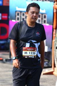 BIB: 1238
                            <button type="button" onclick="openModal(6995000)" class="btn btn-primary btn-sm float-right btn-popup" data-toggle="modal" data-target=".modal-high-quality">
                        <i class="fas fa-shopping-cart"></i> Add to Cart
                    </button>
                                            <button type="button" onclick="isThisMe(6995000, true)" class="btn btn-success btn-sm float-right btn-popup btn-isme hidden" data-toggle="tooltip" data-placement="bottom" title="นี่คือรูปของคุณใช่ไหม คลิกที่นี่เพื่อเอาเข้าอัลบั้ม">
                        <i class="fas fa-plus"></i> Add to album
                    </button>
                    <button type="button" onclick="isThisMe(6995000, false)" class="btn btn-warning btn-sm float-right btn-popup btn-isnotme hidden">
                        <i class="fas fa-ban"></i> Remove from album
                    </button>