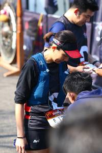 BIB: 120
                            <button type="button" onclick="openModal(6995128)" class="btn btn-primary btn-sm float-right btn-popup" data-toggle="modal" data-target=".modal-high-quality">
                        <i class="fas fa-shopping-cart"></i> Add to Cart
                    </button>
                                            <button type="button" onclick="isThisMe(6995128, true)" class="btn btn-success btn-sm float-right btn-popup btn-isme hidden" data-toggle="tooltip" data-placement="bottom" title="นี่คือรูปของคุณใช่ไหม คลิกที่นี่เพื่อเอาเข้าอัลบั้ม">
                        <i class="fas fa-plus"></i> Add to album
                    </button>
                    <button type="button" onclick="isThisMe(6995128, false)" class="btn btn-warning btn-sm float-right btn-popup btn-isnotme hidden">
                        <i class="fas fa-ban"></i> Remove from album
                    </button>