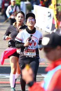 BIB: 1315
                            <button type="button" onclick="openModal(6993800)" class="btn btn-primary btn-sm float-right btn-popup" data-toggle="modal" data-target=".modal-high-quality">
                        <i class="fas fa-shopping-cart"></i> Add to Cart
                    </button>
                                            <button type="button" onclick="isThisMe(6993800, true)" class="btn btn-success btn-sm float-right btn-popup btn-isme hidden" data-toggle="tooltip" data-placement="bottom" title="นี่คือรูปของคุณใช่ไหม คลิกที่นี่เพื่อเอาเข้าอัลบั้ม">
                        <i class="fas fa-plus"></i> Add to album
                    </button>
                    <button type="button" onclick="isThisMe(6993800, false)" class="btn btn-warning btn-sm float-right btn-popup btn-isnotme hidden">
                        <i class="fas fa-ban"></i> Remove from album
                    </button>