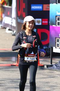 BIB: 1680
                            <button type="button" onclick="openModal(6995946)" class="btn btn-primary btn-sm float-right btn-popup" data-toggle="modal" data-target=".modal-high-quality">
                        <i class="fas fa-shopping-cart"></i> Add to Cart
                    </button>
                                            <button type="button" onclick="isThisMe(6995946, true)" class="btn btn-success btn-sm float-right btn-popup btn-isme hidden" data-toggle="tooltip" data-placement="bottom" title="นี่คือรูปของคุณใช่ไหม คลิกที่นี่เพื่อเอาเข้าอัลบั้ม">
                        <i class="fas fa-plus"></i> Add to album
                    </button>
                    <button type="button" onclick="isThisMe(6995946, false)" class="btn btn-warning btn-sm float-right btn-popup btn-isnotme hidden">
                        <i class="fas fa-ban"></i> Remove from album
                    </button>