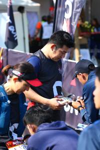 BIB: 129
                            <button type="button" onclick="openModal(6995172)" class="btn btn-primary btn-sm float-right btn-popup" data-toggle="modal" data-target=".modal-high-quality">
                        <i class="fas fa-shopping-cart"></i> Add to Cart
                    </button>
                                            <button type="button" onclick="isThisMe(6995172, true)" class="btn btn-success btn-sm float-right btn-popup btn-isme hidden" data-toggle="tooltip" data-placement="bottom" title="นี่คือรูปของคุณใช่ไหม คลิกที่นี่เพื่อเอาเข้าอัลบั้ม">
                        <i class="fas fa-plus"></i> Add to album
                    </button>
                    <button type="button" onclick="isThisMe(6995172, false)" class="btn btn-warning btn-sm float-right btn-popup btn-isnotme hidden">
                        <i class="fas fa-ban"></i> Remove from album
                    </button>