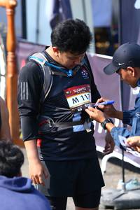 BIB: 117
                            <button type="button" onclick="openModal(6997552)" class="btn btn-primary btn-sm float-right btn-popup" data-toggle="modal" data-target=".modal-high-quality">
                        <i class="fas fa-shopping-cart"></i> Add to Cart
                    </button>
                                            <button type="button" onclick="isThisMe(6997552, true)" class="btn btn-success btn-sm float-right btn-popup btn-isme hidden" data-toggle="tooltip" data-placement="bottom" title="นี่คือรูปของคุณใช่ไหม คลิกที่นี่เพื่อเอาเข้าอัลบั้ม">
                        <i class="fas fa-plus"></i> Add to album
                    </button>
                    <button type="button" onclick="isThisMe(6997552, false)" class="btn btn-warning btn-sm float-right btn-popup btn-isnotme hidden">
                        <i class="fas fa-ban"></i> Remove from album
                    </button>