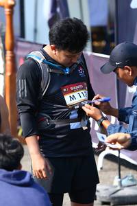 BIB: 117
                            <button type="button" onclick="openModal(6997577)" class="btn btn-primary btn-sm float-right btn-popup" data-toggle="modal" data-target=".modal-high-quality">
                        <i class="fas fa-shopping-cart"></i> Add to Cart
                    </button>
                                            <button type="button" onclick="isThisMe(6997577, true)" class="btn btn-success btn-sm float-right btn-popup btn-isme hidden" data-toggle="tooltip" data-placement="bottom" title="นี่คือรูปของคุณใช่ไหม คลิกที่นี่เพื่อเอาเข้าอัลบั้ม">
                        <i class="fas fa-plus"></i> Add to album
                    </button>
                    <button type="button" onclick="isThisMe(6997577, false)" class="btn btn-warning btn-sm float-right btn-popup btn-isnotme hidden">
                        <i class="fas fa-ban"></i> Remove from album
                    </button>