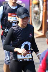 BIB: 124, 0403414122
                            <button type="button" onclick="openModal(6999121)" class="btn btn-primary btn-sm float-right btn-popup" data-toggle="modal" data-target=".modal-high-quality">
                        <i class="fas fa-shopping-cart"></i> Add to Cart
                    </button>
                                            <button type="button" onclick="isThisMe(6999121, true)" class="btn btn-success btn-sm float-right btn-popup btn-isme hidden" data-toggle="tooltip" data-placement="bottom" title="นี่คือรูปของคุณใช่ไหม คลิกที่นี่เพื่อเอาเข้าอัลบั้ม">
                        <i class="fas fa-plus"></i> Add to album
                    </button>
                    <button type="button" onclick="isThisMe(6999121, false)" class="btn btn-warning btn-sm float-right btn-popup btn-isnotme hidden">
                        <i class="fas fa-ban"></i> Remove from album
                    </button>