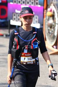 BIB: 102
                            <button type="button" onclick="openModal(7003331)" class="btn btn-primary btn-sm float-right btn-popup" data-toggle="modal" data-target=".modal-high-quality">
                        <i class="fas fa-shopping-cart"></i> Add to Cart
                    </button>
                                            <button type="button" onclick="isThisMe(7003331, true)" class="btn btn-success btn-sm float-right btn-popup btn-isme hidden" data-toggle="tooltip" data-placement="bottom" title="นี่คือรูปของคุณใช่ไหม คลิกที่นี่เพื่อเอาเข้าอัลบั้ม">
                        <i class="fas fa-plus"></i> Add to album
                    </button>
                    <button type="button" onclick="isThisMe(7003331, false)" class="btn btn-warning btn-sm float-right btn-popup btn-isnotme hidden">
                        <i class="fas fa-ban"></i> Remove from album
                    </button>