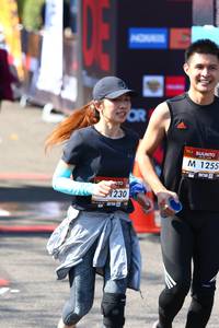 BIB: 1255, 1230
                            <button type="button" onclick="openModal(7009583)" class="btn btn-primary btn-sm float-right btn-popup" data-toggle="modal" data-target=".modal-high-quality">
                        <i class="fas fa-shopping-cart"></i> Add to Cart
                    </button>
                                            <button type="button" onclick="isThisMe(7009583, true)" class="btn btn-success btn-sm float-right btn-popup btn-isme hidden" data-toggle="tooltip" data-placement="bottom" title="นี่คือรูปของคุณใช่ไหม คลิกที่นี่เพื่อเอาเข้าอัลบั้ม">
                        <i class="fas fa-plus"></i> Add to album
                    </button>
                    <button type="button" onclick="isThisMe(7009583, false)" class="btn btn-warning btn-sm float-right btn-popup btn-isnotme hidden">
                        <i class="fas fa-ban"></i> Remove from album
                    </button>