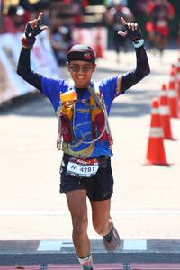 BIB: 4281, 
                            <button type="button" onclick="openModal(7078608)" class="btn btn-primary btn-sm float-right btn-popup" data-toggle="modal" data-target=".modal-high-quality">
                        <i class="fas fa-shopping-cart"></i> Add to Cart
                    </button>
                                            <button type="button" onclick="isThisMe(7078608, true)" class="btn btn-success btn-sm float-right btn-popup btn-isme hidden" data-toggle="tooltip" data-placement="bottom" title="นี่คือรูปของคุณใช่ไหม คลิกที่นี่เพื่อเอาเข้าอัลบั้ม">
                        <i class="fas fa-plus"></i> Add to album
                    </button>
                    <button type="button" onclick="isThisMe(7078608, false)" class="btn btn-warning btn-sm float-right btn-popup btn-isnotme hidden">
                        <i class="fas fa-ban"></i> Remove from album
                    </button>