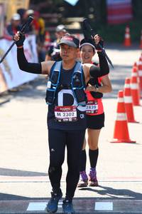 BIB: 2820, 2302
                            <button type="button" onclick="openModal(7074792)" class="btn btn-primary btn-sm float-right btn-popup" data-toggle="modal" data-target=".modal-high-quality">
                        <i class="fas fa-shopping-cart"></i> Add to Cart
                    </button>
                                            <button type="button" onclick="isThisMe(7074792, true)" class="btn btn-success btn-sm float-right btn-popup btn-isme hidden" data-toggle="tooltip" data-placement="bottom" title="นี่คือรูปของคุณใช่ไหม คลิกที่นี่เพื่อเอาเข้าอัลบั้ม">
                        <i class="fas fa-plus"></i> Add to album
                    </button>
                    <button type="button" onclick="isThisMe(7074792, false)" class="btn btn-warning btn-sm float-right btn-popup btn-isnotme hidden">
                        <i class="fas fa-ban"></i> Remove from album
                    </button>