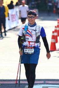 BIB: 4747
                            <button type="button" onclick="openModal(7084334)" class="btn btn-primary btn-sm float-right btn-popup" data-toggle="modal" data-target=".modal-high-quality">
                        <i class="fas fa-shopping-cart"></i> Add to Cart
                    </button>
                                            <button type="button" onclick="isThisMe(7084334, true)" class="btn btn-success btn-sm float-right btn-popup btn-isme hidden" data-toggle="tooltip" data-placement="bottom" title="นี่คือรูปของคุณใช่ไหม คลิกที่นี่เพื่อเอาเข้าอัลบั้ม">
                        <i class="fas fa-plus"></i> Add to album
                    </button>
                    <button type="button" onclick="isThisMe(7084334, false)" class="btn btn-warning btn-sm float-right btn-popup btn-isnotme hidden">
                        <i class="fas fa-ban"></i> Remove from album
                    </button>