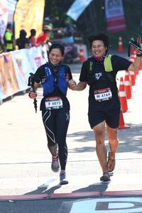 BIB: 4164, 4072
                            <button type="button" onclick="openModal(7093572)" class="btn btn-primary btn-sm float-right btn-popup" data-toggle="modal" data-target=".modal-high-quality">
                        <i class="fas fa-shopping-cart"></i> Add to Cart
                    </button>
                                            <button type="button" onclick="isThisMe(7093572, true)" class="btn btn-success btn-sm float-right btn-popup btn-isme hidden" data-toggle="tooltip" data-placement="bottom" title="นี่คือรูปของคุณใช่ไหม คลิกที่นี่เพื่อเอาเข้าอัลบั้ม">
                        <i class="fas fa-plus"></i> Add to album
                    </button>
                    <button type="button" onclick="isThisMe(7093572, false)" class="btn btn-warning btn-sm float-right btn-popup btn-isnotme hidden">
                        <i class="fas fa-ban"></i> Remove from album
                    </button>