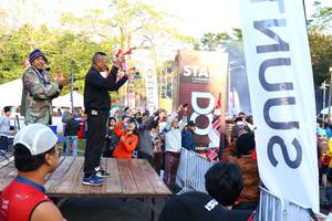 BIB: 
                            <button type="button" onclick="openModal(7106986)" class="btn btn-primary btn-sm float-right btn-popup" data-toggle="modal" data-target=".modal-high-quality">
                        <i class="fas fa-shopping-cart"></i> Add to Cart
                    </button>
                                            <button type="button" onclick="isThisMe(7106986, true)" class="btn btn-success btn-sm float-right btn-popup btn-isme hidden" data-toggle="tooltip" data-placement="bottom" title="นี่คือรูปของคุณใช่ไหม คลิกที่นี่เพื่อเอาเข้าอัลบั้ม">
                        <i class="fas fa-plus"></i> Add to album
                    </button>
                    <button type="button" onclick="isThisMe(7106986, false)" class="btn btn-warning btn-sm float-right btn-popup btn-isnotme hidden">
                        <i class="fas fa-ban"></i> Remove from album
                    </button>