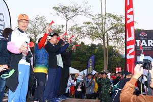 BIB: 2019
                            <button type="button" onclick="openModal(7107354)" class="btn btn-primary btn-sm float-right btn-popup" data-toggle="modal" data-target=".modal-high-quality">
                        <i class="fas fa-shopping-cart"></i> Add to Cart
                    </button>
                                            <button type="button" onclick="isThisMe(7107354, true)" class="btn btn-success btn-sm float-right btn-popup btn-isme hidden" data-toggle="tooltip" data-placement="bottom" title="นี่คือรูปของคุณใช่ไหม คลิกที่นี่เพื่อเอาเข้าอัลบั้ม">
                        <i class="fas fa-plus"></i> Add to album
                    </button>
                    <button type="button" onclick="isThisMe(7107354, false)" class="btn btn-warning btn-sm float-right btn-popup btn-isnotme hidden">
                        <i class="fas fa-ban"></i> Remove from album
                    </button>