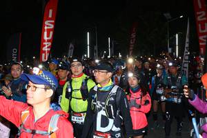 BIB: 4369, 
                            <button type="button" onclick="openModal(7107157)" class="btn btn-primary btn-sm float-right btn-popup" data-toggle="modal" data-target=".modal-high-quality">
                        <i class="fas fa-shopping-cart"></i> Add to Cart
                    </button>
                                            <button type="button" onclick="isThisMe(7107157, true)" class="btn btn-success btn-sm float-right btn-popup btn-isme hidden" data-toggle="tooltip" data-placement="bottom" title="นี่คือรูปของคุณใช่ไหม คลิกที่นี่เพื่อเอาเข้าอัลบั้ม">
                        <i class="fas fa-plus"></i> Add to album
                    </button>
                    <button type="button" onclick="isThisMe(7107157, false)" class="btn btn-warning btn-sm float-right btn-popup btn-isnotme hidden">
                        <i class="fas fa-ban"></i> Remove from album
                    </button>