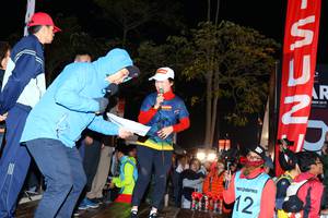 BIB: 2019
                            <button type="button" onclick="openModal(7107036)" class="btn btn-primary btn-sm float-right btn-popup" data-toggle="modal" data-target=".modal-high-quality">
                        <i class="fas fa-shopping-cart"></i> Add to Cart
                    </button>
                                            <button type="button" onclick="isThisMe(7107036, true)" class="btn btn-success btn-sm float-right btn-popup btn-isme hidden" data-toggle="tooltip" data-placement="bottom" title="นี่คือรูปของคุณใช่ไหม คลิกที่นี่เพื่อเอาเข้าอัลบั้ม">
                        <i class="fas fa-plus"></i> Add to album
                    </button>
                    <button type="button" onclick="isThisMe(7107036, false)" class="btn btn-warning btn-sm float-right btn-popup btn-isnotme hidden">
                        <i class="fas fa-ban"></i> Remove from album
                    </button>