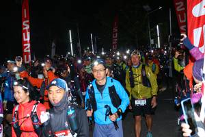 BIB: 4455
                            <button type="button" onclick="openModal(7107144)" class="btn btn-primary btn-sm float-right btn-popup" data-toggle="modal" data-target=".modal-high-quality">
                        <i class="fas fa-shopping-cart"></i> Add to Cart
                    </button>
                                            <button type="button" onclick="isThisMe(7107144, true)" class="btn btn-success btn-sm float-right btn-popup btn-isme hidden" data-toggle="tooltip" data-placement="bottom" title="นี่คือรูปของคุณใช่ไหม คลิกที่นี่เพื่อเอาเข้าอัลบั้ม">
                        <i class="fas fa-plus"></i> Add to album
                    </button>
                    <button type="button" onclick="isThisMe(7107144, false)" class="btn btn-warning btn-sm float-right btn-popup btn-isnotme hidden">
                        <i class="fas fa-ban"></i> Remove from album
                    </button>