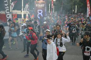 BIB: 2428
                            <button type="button" onclick="openModal(6846183)" class="btn btn-primary btn-sm float-right btn-popup" data-toggle="modal" data-target=".modal-high-quality">
                        <i class="fas fa-shopping-cart"></i> Add to Cart
                    </button>
                                            <button type="button" onclick="isThisMe(6846183, true)" class="btn btn-success btn-sm float-right btn-popup btn-isme hidden" data-toggle="tooltip" data-placement="bottom" title="นี่คือรูปของคุณใช่ไหม คลิกที่นี่เพื่อเอาเข้าอัลบั้ม">
                        <i class="fas fa-plus"></i> Add to album
                    </button>
                    <button type="button" onclick="isThisMe(6846183, false)" class="btn btn-warning btn-sm float-right btn-popup btn-isnotme hidden">
                        <i class="fas fa-ban"></i> Remove from album
                    </button>