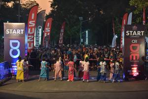 BIB: 491
                            <button type="button" onclick="openModal(6847449)" class="btn btn-primary btn-sm float-right btn-popup" data-toggle="modal" data-target=".modal-high-quality">
                        <i class="fas fa-shopping-cart"></i> Add to Cart
                    </button>
                                            <button type="button" onclick="isThisMe(6847449, true)" class="btn btn-success btn-sm float-right btn-popup btn-isme hidden" data-toggle="tooltip" data-placement="bottom" title="นี่คือรูปของคุณใช่ไหม คลิกที่นี่เพื่อเอาเข้าอัลบั้ม">
                        <i class="fas fa-plus"></i> Add to album
                    </button>
                    <button type="button" onclick="isThisMe(6847449, false)" class="btn btn-warning btn-sm float-right btn-popup btn-isnotme hidden">
                        <i class="fas fa-ban"></i> Remove from album
                    </button>