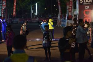 BIB: 408
                            <button type="button" onclick="openModal(6847243)" class="btn btn-primary btn-sm float-right btn-popup" data-toggle="modal" data-target=".modal-high-quality">
                        <i class="fas fa-shopping-cart"></i> Add to Cart
                    </button>
                                            <button type="button" onclick="isThisMe(6847243, true)" class="btn btn-success btn-sm float-right btn-popup btn-isme hidden" data-toggle="tooltip" data-placement="bottom" title="นี่คือรูปของคุณใช่ไหม คลิกที่นี่เพื่อเอาเข้าอัลบั้ม">
                        <i class="fas fa-plus"></i> Add to album
                    </button>
                    <button type="button" onclick="isThisMe(6847243, false)" class="btn btn-warning btn-sm float-right btn-popup btn-isnotme hidden">
                        <i class="fas fa-ban"></i> Remove from album
                    </button>