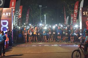 BIB: 100
                            <button type="button" onclick="openModal(6847104)" class="btn btn-primary btn-sm float-right btn-popup" data-toggle="modal" data-target=".modal-high-quality">
                        <i class="fas fa-shopping-cart"></i> Add to Cart
                    </button>
                                            <button type="button" onclick="isThisMe(6847104, true)" class="btn btn-success btn-sm float-right btn-popup btn-isme hidden" data-toggle="tooltip" data-placement="bottom" title="นี่คือรูปของคุณใช่ไหม คลิกที่นี่เพื่อเอาเข้าอัลบั้ม">
                        <i class="fas fa-plus"></i> Add to album
                    </button>
                    <button type="button" onclick="isThisMe(6847104, false)" class="btn btn-warning btn-sm float-right btn-popup btn-isnotme hidden">
                        <i class="fas fa-ban"></i> Remove from album
                    </button>