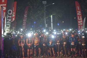 BIB: 15511
                            <button type="button" onclick="openModal(6847230)" class="btn btn-primary btn-sm float-right btn-popup" data-toggle="modal" data-target=".modal-high-quality">
                        <i class="fas fa-shopping-cart"></i> Add to Cart
                    </button>
                                            <button type="button" onclick="isThisMe(6847230, true)" class="btn btn-success btn-sm float-right btn-popup btn-isme hidden" data-toggle="tooltip" data-placement="bottom" title="นี่คือรูปของคุณใช่ไหม คลิกที่นี่เพื่อเอาเข้าอัลบั้ม">
                        <i class="fas fa-plus"></i> Add to album
                    </button>
                    <button type="button" onclick="isThisMe(6847230, false)" class="btn btn-warning btn-sm float-right btn-popup btn-isnotme hidden">
                        <i class="fas fa-ban"></i> Remove from album
                    </button>