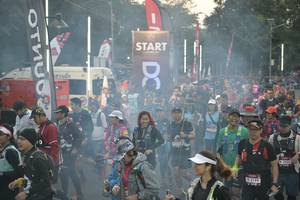 BIB: 2199
                            <button type="button" onclick="openModal(6846131)" class="btn btn-primary btn-sm float-right btn-popup" data-toggle="modal" data-target=".modal-high-quality">
                        <i class="fas fa-shopping-cart"></i> Add to Cart
                    </button>
                                            <button type="button" onclick="isThisMe(6846131, true)" class="btn btn-success btn-sm float-right btn-popup btn-isme hidden" data-toggle="tooltip" data-placement="bottom" title="นี่คือรูปของคุณใช่ไหม คลิกที่นี่เพื่อเอาเข้าอัลบั้ม">
                        <i class="fas fa-plus"></i> Add to album
                    </button>
                    <button type="button" onclick="isThisMe(6846131, false)" class="btn btn-warning btn-sm float-right btn-popup btn-isnotme hidden">
                        <i class="fas fa-ban"></i> Remove from album
                    </button>