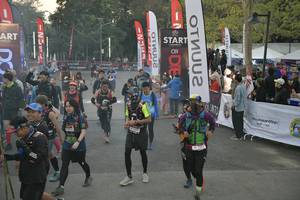 BIB: 
                            <button type="button" onclick="openModal(6846189)" class="btn btn-primary btn-sm float-right btn-popup" data-toggle="modal" data-target=".modal-high-quality">
                        <i class="fas fa-shopping-cart"></i> Add to Cart
                    </button>
                                            <button type="button" onclick="isThisMe(6846189, true)" class="btn btn-success btn-sm float-right btn-popup btn-isme hidden" data-toggle="tooltip" data-placement="bottom" title="นี่คือรูปของคุณใช่ไหม คลิกที่นี่เพื่อเอาเข้าอัลบั้ม">
                        <i class="fas fa-plus"></i> Add to album
                    </button>
                    <button type="button" onclick="isThisMe(6846189, false)" class="btn btn-warning btn-sm float-right btn-popup btn-isnotme hidden">
                        <i class="fas fa-ban"></i> Remove from album
                    </button>