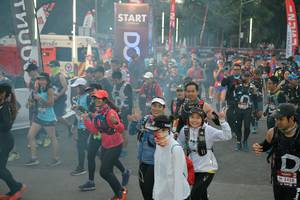 BIB: 2428
                            <button type="button" onclick="openModal(6858774)" class="btn btn-primary btn-sm float-right btn-popup" data-toggle="modal" data-target=".modal-high-quality">
                        <i class="fas fa-shopping-cart"></i> Add to Cart
                    </button>
                                            <button type="button" onclick="isThisMe(6858774, true)" class="btn btn-success btn-sm float-right btn-popup btn-isme hidden" data-toggle="tooltip" data-placement="bottom" title="นี่คือรูปของคุณใช่ไหม คลิกที่นี่เพื่อเอาเข้าอัลบั้ม">
                        <i class="fas fa-plus"></i> Add to album
                    </button>
                    <button type="button" onclick="isThisMe(6858774, false)" class="btn btn-warning btn-sm float-right btn-popup btn-isnotme hidden">
                        <i class="fas fa-ban"></i> Remove from album
                    </button>