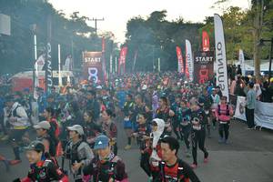 BIB: 
                            <button type="button" onclick="openModal(6858443)" class="btn btn-primary btn-sm float-right btn-popup" data-toggle="modal" data-target=".modal-high-quality">
                        <i class="fas fa-shopping-cart"></i> Add to Cart
                    </button>
                                            <button type="button" onclick="isThisMe(6858443, true)" class="btn btn-success btn-sm float-right btn-popup btn-isme hidden" data-toggle="tooltip" data-placement="bottom" title="นี่คือรูปของคุณใช่ไหม คลิกที่นี่เพื่อเอาเข้าอัลบั้ม">
                        <i class="fas fa-plus"></i> Add to album
                    </button>
                    <button type="button" onclick="isThisMe(6858443, false)" class="btn btn-warning btn-sm float-right btn-popup btn-isnotme hidden">
                        <i class="fas fa-ban"></i> Remove from album
                    </button>