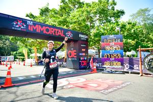 BIB: 1543, 209
                            <button type="button" onclick="openModal(7001727)" class="btn btn-primary btn-sm float-right btn-popup" data-toggle="modal" data-target=".modal-high-quality">
                        <i class="fas fa-shopping-cart"></i> Add to Cart
                    </button>
                                            <button type="button" onclick="isThisMe(7001727, true)" class="btn btn-success btn-sm float-right btn-popup btn-isme hidden" data-toggle="tooltip" data-placement="bottom" title="นี่คือรูปของคุณใช่ไหม คลิกที่นี่เพื่อเอาเข้าอัลบั้ม">
                        <i class="fas fa-plus"></i> Add to album
                    </button>
                    <button type="button" onclick="isThisMe(7001727, false)" class="btn btn-warning btn-sm float-right btn-popup btn-isnotme hidden">
                        <i class="fas fa-ban"></i> Remove from album
                    </button>