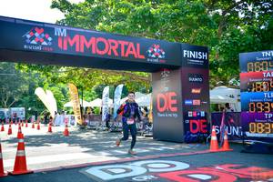 BIB: 0605, 093, 083
                            <button type="button" onclick="openModal(7046888)" class="btn btn-primary btn-sm float-right btn-popup" data-toggle="modal" data-target=".modal-high-quality">
                        <i class="fas fa-shopping-cart"></i> Add to Cart
                    </button>
                                            <button type="button" onclick="isThisMe(7046888, true)" class="btn btn-success btn-sm float-right btn-popup btn-isme hidden" data-toggle="tooltip" data-placement="bottom" title="นี่คือรูปของคุณใช่ไหม คลิกที่นี่เพื่อเอาเข้าอัลบั้ม">
                        <i class="fas fa-plus"></i> Add to album
                    </button>
                    <button type="button" onclick="isThisMe(7046888, false)" class="btn btn-warning btn-sm float-right btn-popup btn-isnotme hidden">
                        <i class="fas fa-ban"></i> Remove from album
                    </button>