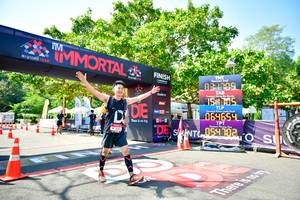 BIB: 15105, 064654, 04102
                            <button type="button" onclick="openModal(6999682)" class="btn btn-primary btn-sm float-right btn-popup" data-toggle="modal" data-target=".modal-high-quality">
                        <i class="fas fa-shopping-cart"></i> Add to Cart
                    </button>
                                            <button type="button" onclick="isThisMe(6999682, true)" class="btn btn-success btn-sm float-right btn-popup btn-isme hidden" data-toggle="tooltip" data-placement="bottom" title="นี่คือรูปของคุณใช่ไหม คลิกที่นี่เพื่อเอาเข้าอัลบั้ม">
                        <i class="fas fa-plus"></i> Add to album
                    </button>
                    <button type="button" onclick="isThisMe(6999682, false)" class="btn btn-warning btn-sm float-right btn-popup btn-isnotme hidden">
                        <i class="fas fa-ban"></i> Remove from album
                    </button>