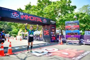 BIB: 064153, 401
                            <button type="button" onclick="openModal(6999822)" class="btn btn-primary btn-sm float-right btn-popup" data-toggle="modal" data-target=".modal-high-quality">
                        <i class="fas fa-shopping-cart"></i> Add to Cart
                    </button>
                                            <button type="button" onclick="isThisMe(6999822, true)" class="btn btn-success btn-sm float-right btn-popup btn-isme hidden" data-toggle="tooltip" data-placement="bottom" title="นี่คือรูปของคุณใช่ไหม คลิกที่นี่เพื่อเอาเข้าอัลบั้ม">
                        <i class="fas fa-plus"></i> Add to album
                    </button>
                    <button type="button" onclick="isThisMe(6999822, false)" class="btn btn-warning btn-sm float-right btn-popup btn-isnotme hidden">
                        <i class="fas fa-ban"></i> Remove from album
                    </button>