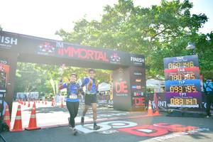 BIB: 060, 083, 
                            <button type="button" onclick="openModal(7046711)" class="btn btn-primary btn-sm float-right btn-popup" data-toggle="modal" data-target=".modal-high-quality">
                        <i class="fas fa-shopping-cart"></i> Add to Cart
                    </button>
                                            <button type="button" onclick="isThisMe(7046711, true)" class="btn btn-success btn-sm float-right btn-popup btn-isme hidden" data-toggle="tooltip" data-placement="bottom" title="นี่คือรูปของคุณใช่ไหม คลิกที่นี่เพื่อเอาเข้าอัลบั้ม">
                        <i class="fas fa-plus"></i> Add to album
                    </button>
                    <button type="button" onclick="isThisMe(7046711, false)" class="btn btn-warning btn-sm float-right btn-popup btn-isnotme hidden">
                        <i class="fas fa-ban"></i> Remove from album
                    </button>