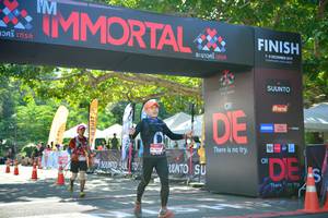 BIB: 013, 7051
                            <button type="button" onclick="openModal(7046958)" class="btn btn-primary btn-sm float-right btn-popup" data-toggle="modal" data-target=".modal-high-quality">
                        <i class="fas fa-shopping-cart"></i> Add to Cart
                    </button>
                                            <button type="button" onclick="isThisMe(7046958, true)" class="btn btn-success btn-sm float-right btn-popup btn-isme hidden" data-toggle="tooltip" data-placement="bottom" title="นี่คือรูปของคุณใช่ไหม คลิกที่นี่เพื่อเอาเข้าอัลบั้ม">
                        <i class="fas fa-plus"></i> Add to album
                    </button>
                    <button type="button" onclick="isThisMe(7046958, false)" class="btn btn-warning btn-sm float-right btn-popup btn-isnotme hidden">
                        <i class="fas fa-ban"></i> Remove from album
                    </button>