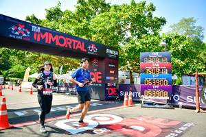 BIB: 0309, 1509, 063900, 3908
                            <button type="button" onclick="openModal(6991925)" class="btn btn-primary btn-sm float-right btn-popup" data-toggle="modal" data-target=".modal-high-quality">
                        <i class="fas fa-shopping-cart"></i> Add to Cart
                    </button>
                                            <button type="button" onclick="isThisMe(6991925, true)" class="btn btn-success btn-sm float-right btn-popup btn-isme hidden" data-toggle="tooltip" data-placement="bottom" title="นี่คือรูปของคุณใช่ไหม คลิกที่นี่เพื่อเอาเข้าอัลบั้ม">
                        <i class="fas fa-plus"></i> Add to album
                    </button>
                    <button type="button" onclick="isThisMe(6991925, false)" class="btn btn-warning btn-sm float-right btn-popup btn-isnotme hidden">
                        <i class="fas fa-ban"></i> Remove from album
                    </button>