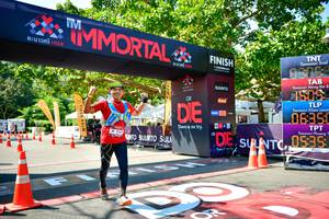 BIB: 1500, 0635
                            <button type="button" onclick="openModal(6991769)" class="btn btn-primary btn-sm float-right btn-popup" data-toggle="modal" data-target=".modal-high-quality">
                        <i class="fas fa-shopping-cart"></i> Add to Cart
                    </button>
                                            <button type="button" onclick="isThisMe(6991769, true)" class="btn btn-success btn-sm float-right btn-popup btn-isme hidden" data-toggle="tooltip" data-placement="bottom" title="นี่คือรูปของคุณใช่ไหม คลิกที่นี่เพื่อเอาเข้าอัลบั้ม">
                        <i class="fas fa-plus"></i> Add to album
                    </button>
                    <button type="button" onclick="isThisMe(6991769, false)" class="btn btn-warning btn-sm float-right btn-popup btn-isnotme hidden">
                        <i class="fas fa-ban"></i> Remove from album
                    </button>