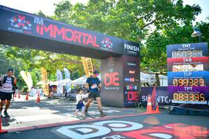 BIB: 060334, 099329, 083335
                            <button type="button" onclick="openModal(7046800)" class="btn btn-primary btn-sm float-right btn-popup" data-toggle="modal" data-target=".modal-high-quality">
                        <i class="fas fa-shopping-cart"></i> Add to Cart
                    </button>
                                            <button type="button" onclick="isThisMe(7046800, true)" class="btn btn-success btn-sm float-right btn-popup btn-isme hidden" data-toggle="tooltip" data-placement="bottom" title="นี่คือรูปของคุณใช่ไหม คลิกที่นี่เพื่อเอาเข้าอัลบั้ม">
                        <i class="fas fa-plus"></i> Add to album
                    </button>
                    <button type="button" onclick="isThisMe(7046800, false)" class="btn btn-warning btn-sm float-right btn-popup btn-isnotme hidden">
                        <i class="fas fa-ban"></i> Remove from album
                    </button>