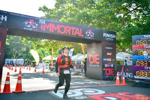 BIB: 060, 083
                            <button type="button" onclick="openModal(7047064)" class="btn btn-primary btn-sm float-right btn-popup" data-toggle="modal" data-target=".modal-high-quality">
                        <i class="fas fa-shopping-cart"></i> Add to Cart
                    </button>
                                            <button type="button" onclick="isThisMe(7047064, true)" class="btn btn-success btn-sm float-right btn-popup btn-isme hidden" data-toggle="tooltip" data-placement="bottom" title="นี่คือรูปของคุณใช่ไหม คลิกที่นี่เพื่อเอาเข้าอัลบั้ม">
                        <i class="fas fa-plus"></i> Add to album
                    </button>
                    <button type="button" onclick="isThisMe(7047064, false)" class="btn btn-warning btn-sm float-right btn-popup btn-isnotme hidden">
                        <i class="fas fa-ban"></i> Remove from album
                    </button>