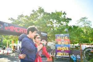 BIB: 010, 60660, 084
                            <button type="button" onclick="openModal(7047298)" class="btn btn-primary btn-sm float-right btn-popup" data-toggle="modal" data-target=".modal-high-quality">
                        <i class="fas fa-shopping-cart"></i> Add to Cart
                    </button>
                                            <button type="button" onclick="isThisMe(7047298, true)" class="btn btn-success btn-sm float-right btn-popup btn-isme hidden" data-toggle="tooltip" data-placement="bottom" title="นี่คือรูปของคุณใช่ไหม คลิกที่นี่เพื่อเอาเข้าอัลบั้ม">
                        <i class="fas fa-plus"></i> Add to album
                    </button>
                    <button type="button" onclick="isThisMe(7047298, false)" class="btn btn-warning btn-sm float-right btn-popup btn-isnotme hidden">
                        <i class="fas fa-ban"></i> Remove from album
                    </button>