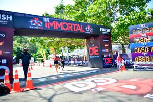 BIB: 0650
                            <button type="button" onclick="openModal(6999933)" class="btn btn-primary btn-sm float-right btn-popup" data-toggle="modal" data-target=".modal-high-quality">
                        <i class="fas fa-shopping-cart"></i> Add to Cart
                    </button>
                                            <button type="button" onclick="isThisMe(6999933, true)" class="btn btn-success btn-sm float-right btn-popup btn-isme hidden" data-toggle="tooltip" data-placement="bottom" title="นี่คือรูปของคุณใช่ไหม คลิกที่นี่เพื่อเอาเข้าอัลบั้ม">
                        <i class="fas fa-plus"></i> Add to album
                    </button>
                    <button type="button" onclick="isThisMe(6999933, false)" class="btn btn-warning btn-sm float-right btn-popup btn-isnotme hidden">
                        <i class="fas fa-ban"></i> Remove from album
                    </button>