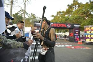 BIB: 22013, 10018, 343
                            <button type="button" onclick="openModal(6869697)" class="btn btn-primary btn-sm float-right btn-popup" data-toggle="modal" data-target=".modal-high-quality">
                        <i class="fas fa-shopping-cart"></i> Add to Cart
                    </button>
                                            <button type="button" onclick="isThisMe(6869697, true)" class="btn btn-success btn-sm float-right btn-popup btn-isme hidden" data-toggle="tooltip" data-placement="bottom" title="นี่คือรูปของคุณใช่ไหม คลิกที่นี่เพื่อเอาเข้าอัลบั้ม">
                        <i class="fas fa-plus"></i> Add to album
                    </button>
                    <button type="button" onclick="isThisMe(6869697, false)" class="btn btn-warning btn-sm float-right btn-popup btn-isnotme hidden">
                        <i class="fas fa-ban"></i> Remove from album
                    </button>